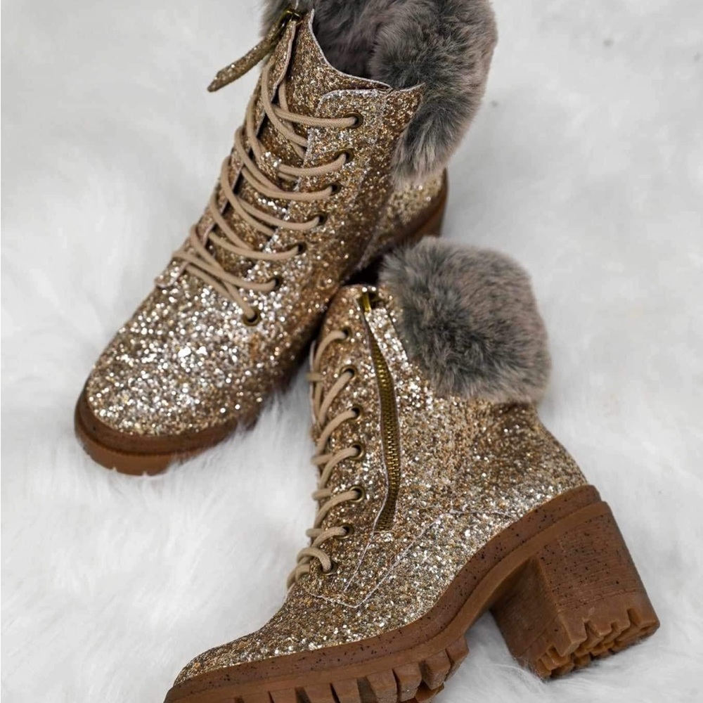 NWT in Box, Women’s Sparkle Lace Up Booties